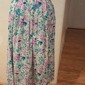 New Jones New York 100% silk floral skit